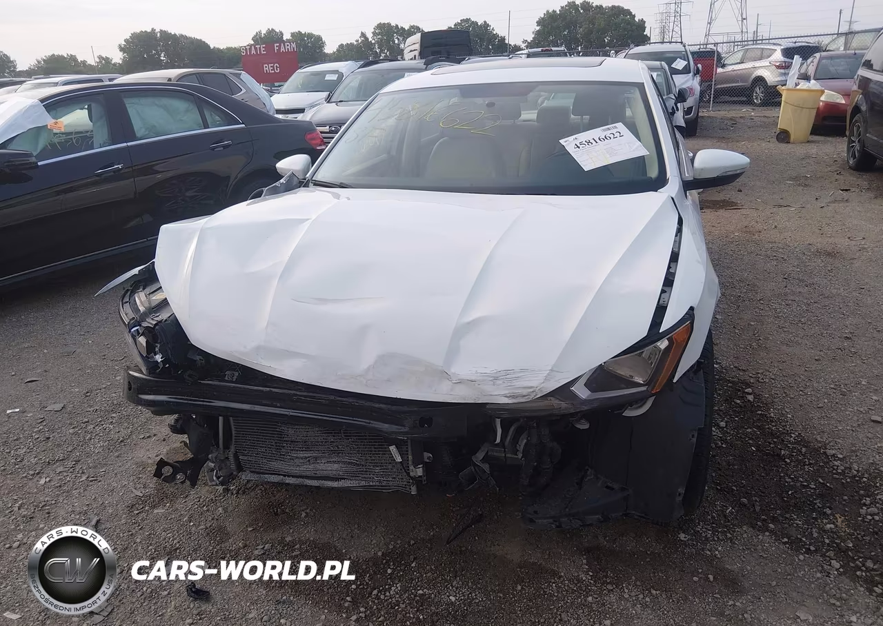 2019 Volkswagen Passat 2.0T Wolfsburg Edition VIN:1VWLA7A37KC011734 - 6