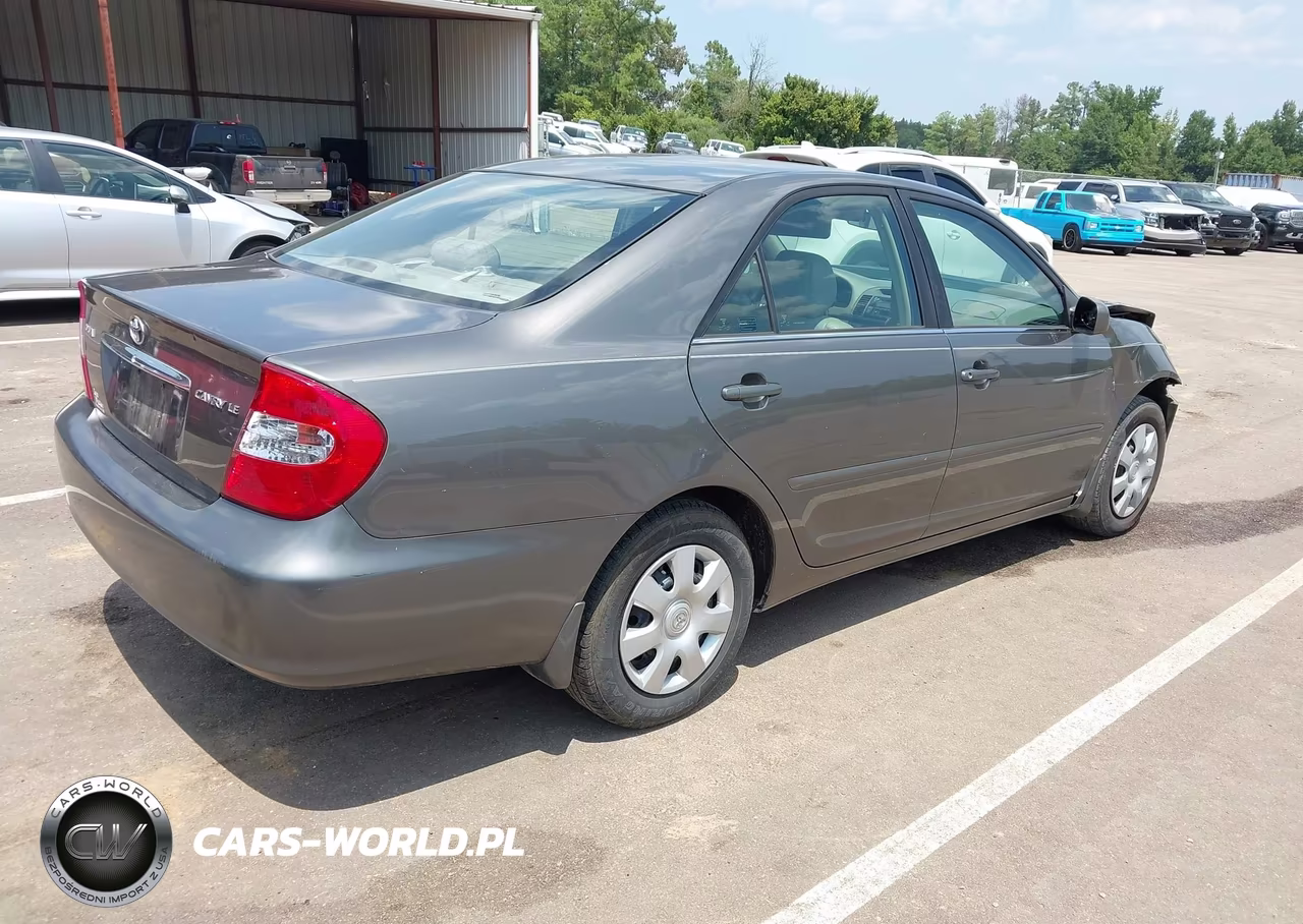 2002 Toyota Camry Le VIN:4T1BE32K02U535556 - 4