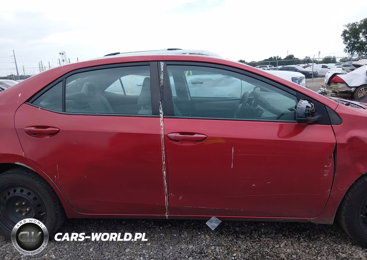 2015 Toyota Corolla Le VIN:5YFBURHE2FP299524 - 14