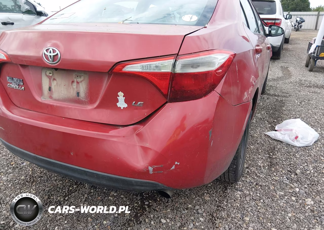 2015 Toyota Corolla Le VIN:5YFBURHE2FP299524 - 18