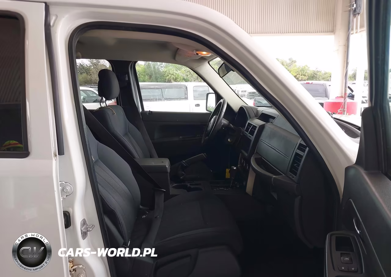 2012 Jeep Liberty Sport VIN:1C4PJMAK6CW111494 - 5