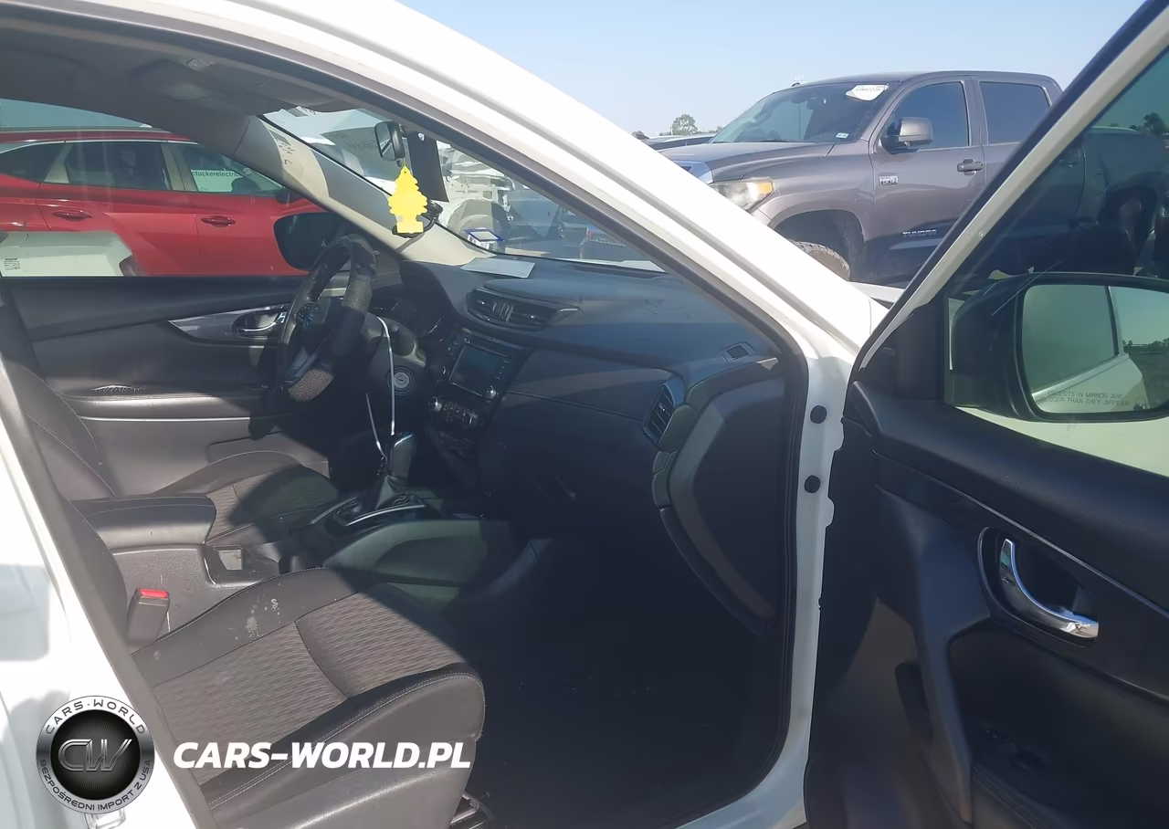 2018 Nissan Rogue S VIN:KNMAT2MT2JP602628 - 5
