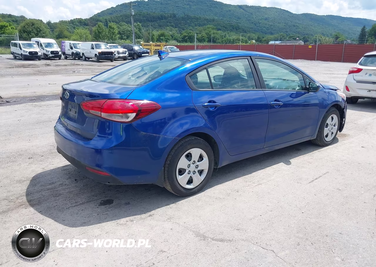 2017 Kia Forte Lx VIN:3KPFK4A76HE051352 - 4