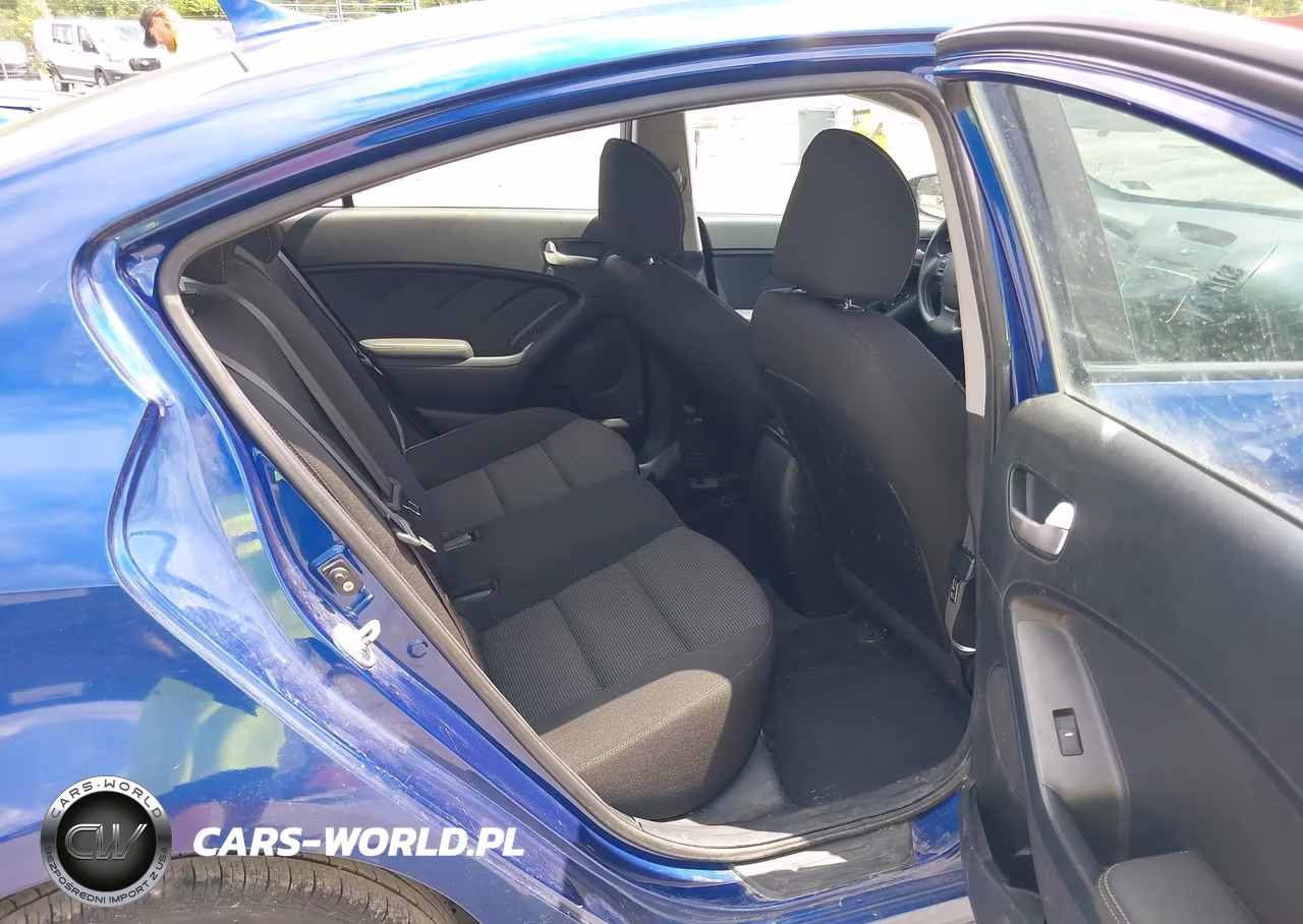2017 Kia Forte Lx VIN:3KPFK4A76HE051352 - 8