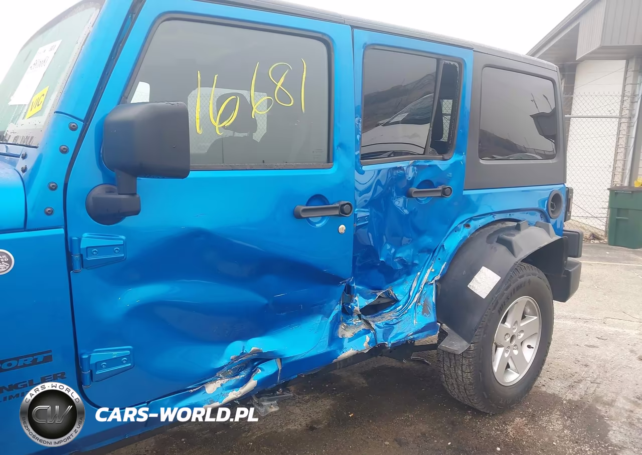 2015 Jeep Wrangler Unlimited Sport VIN:1C4BJWDG7FL522406 - 6