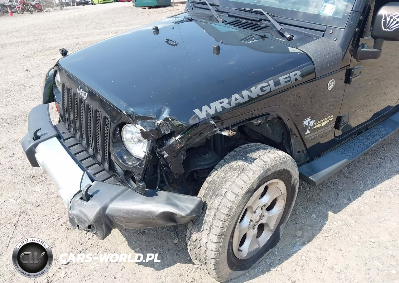 2013 Jeep Wrangler Unlimited Sahara VIN:1C4HJWEG4DL684306 - 6