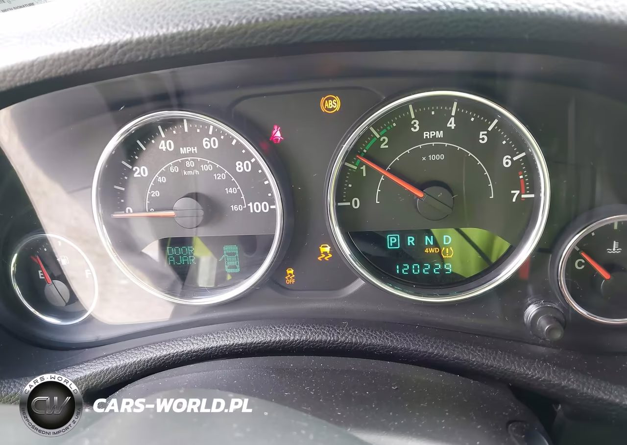 2013 Jeep Wrangler Unlimited Sahara VIN:1C4HJWEG4DL684306 - 7