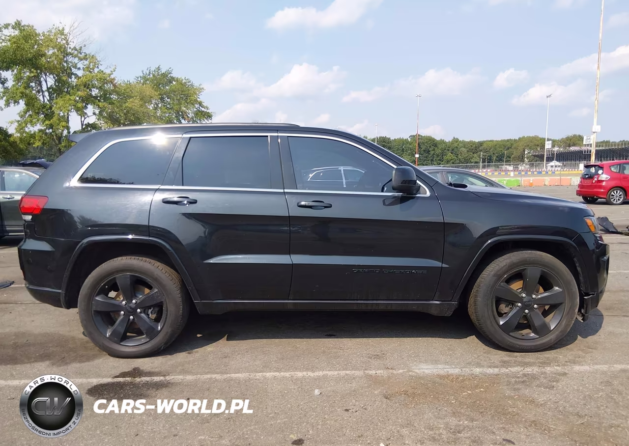 2015 Jeep Grand Cherokee Altitude VIN:1C4RJFAG8FC224773 - 13