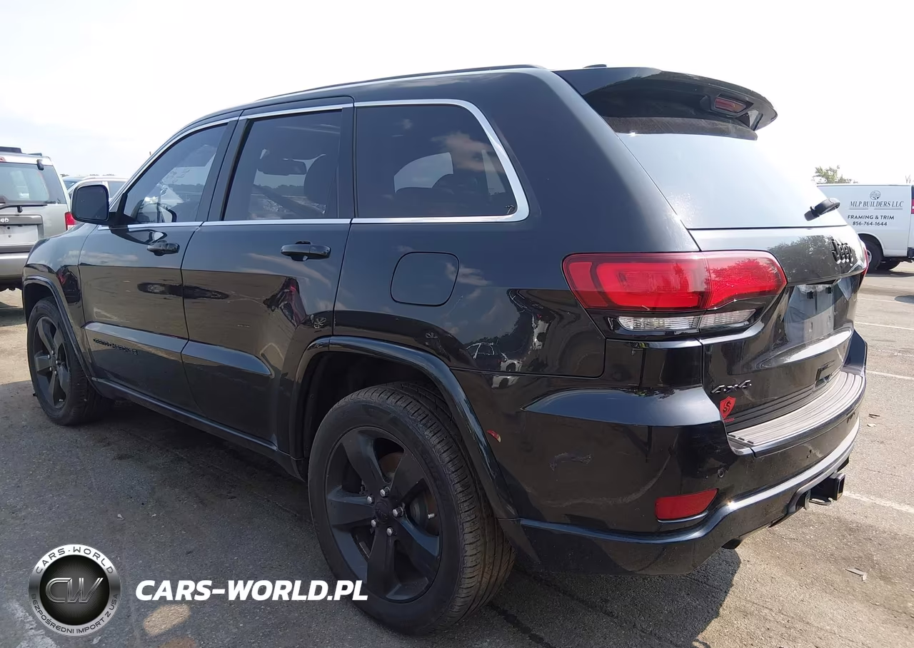 2015 Jeep Grand Cherokee Altitude VIN:1C4RJFAG8FC224773 - 3