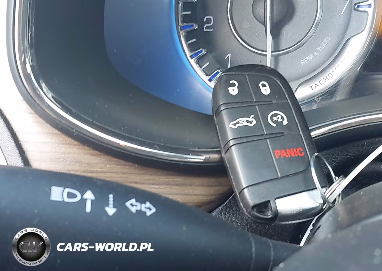 2015 Chrysler 200 C VIN:1C3CCCEG7FN656921 - 11