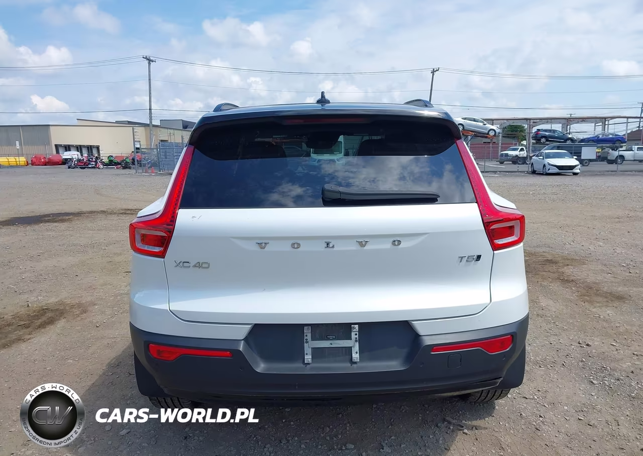 2022 Volvo Xc40 T5 R-Design VIN:YV4162UM3N2742851 - 16