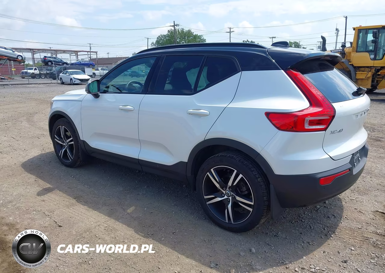 2022 Volvo Xc40 T5 R-Design VIN:YV4162UM3N2742851 - 3