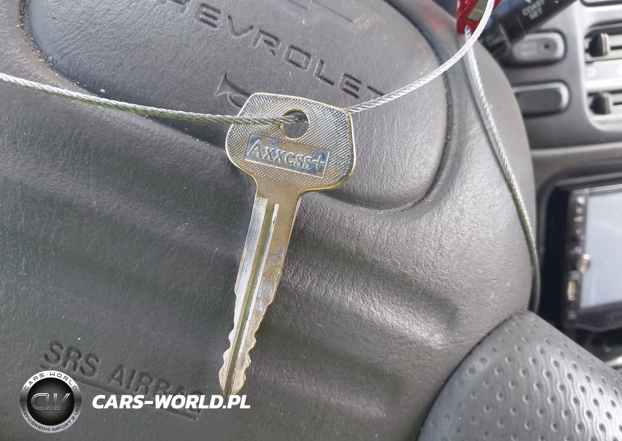 2002 Chevrolet Tracker Hard Top Base VIN:2CNBE13C826924858 - 11