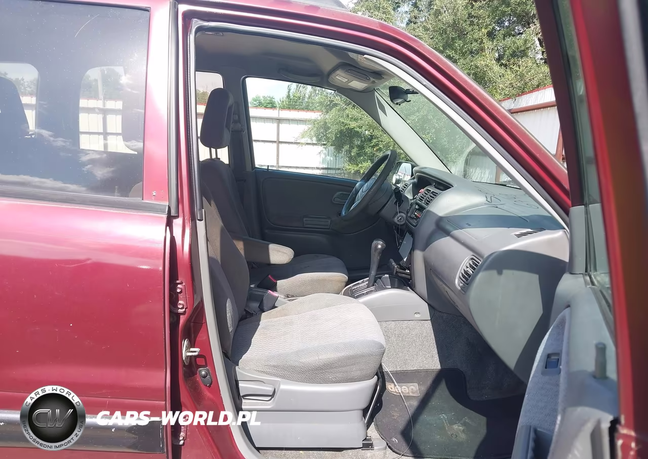 2002 Chevrolet Tracker Hard Top Base VIN:2CNBE13C826924858 - 5