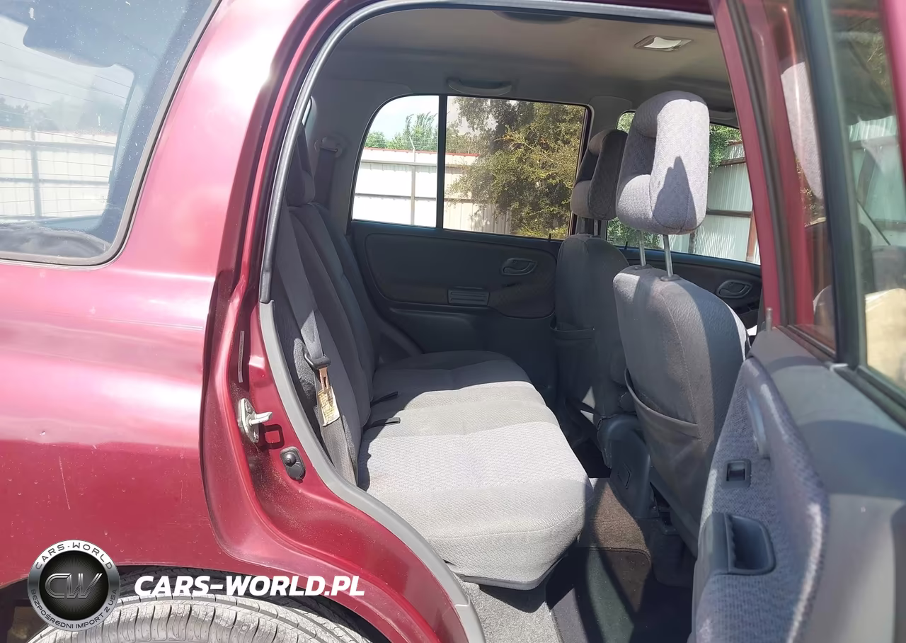 2002 Chevrolet Tracker Hard Top Base VIN:2CNBE13C826924858 - 8