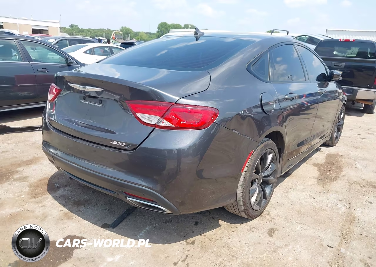 2016 Chrysler 200 S VIN:1C3CCCBG2GN114888 - 4