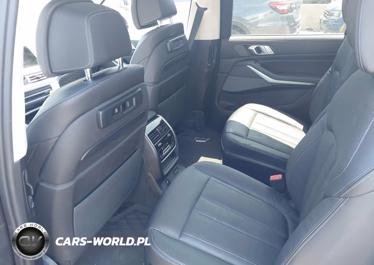 2019 BMW X7 xDrive50I VIN:5UXCX4C57KLS38161 - 8