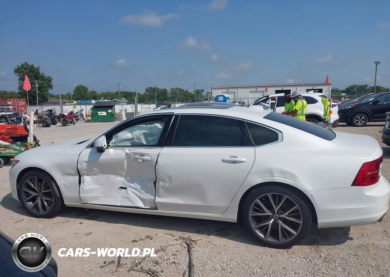 2018 Volvo S90 T5 Momentum VIN:LVY982MK5JP033634 - 14