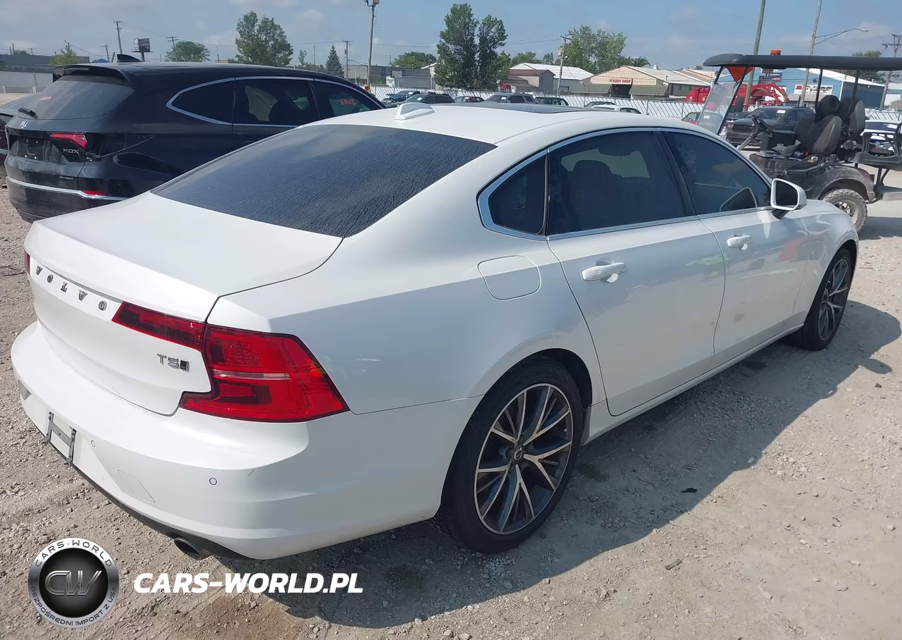 2018 Volvo S90 T5 Momentum VIN:LVY982MK5JP033634 - 4