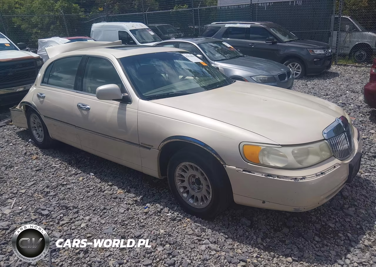 2002 Lincoln Town Car Cartier