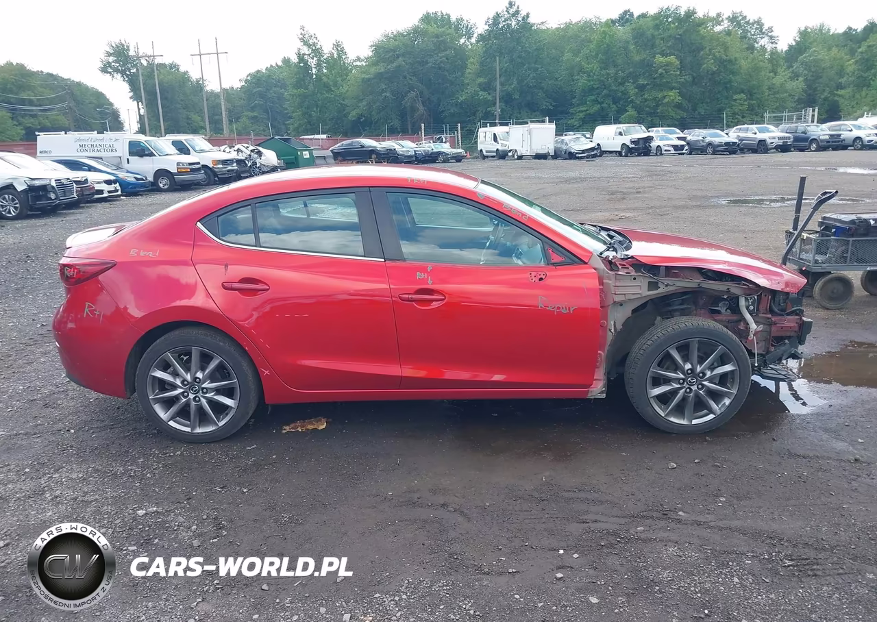 2018 Mazda Mazda3 Touring VIN:3MZBN1V30JM272613 - 13