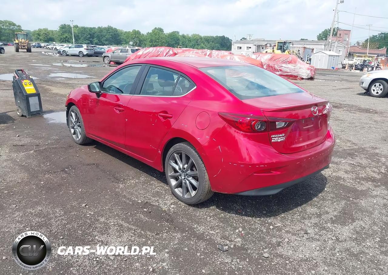 2018 Mazda Mazda3 Touring VIN:3MZBN1V30JM272613 - 3