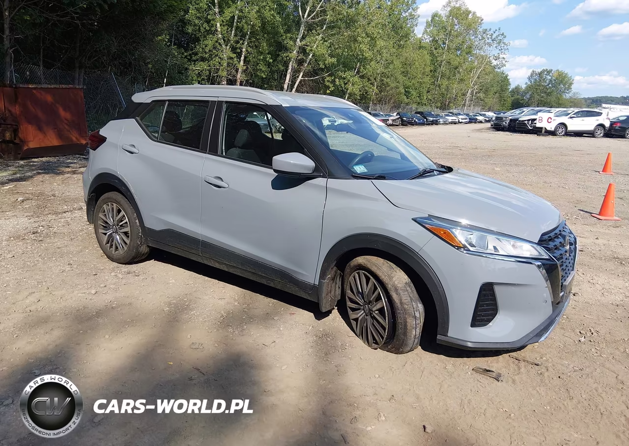 2022 Nissan Kicks Sv Xtronic Cvt