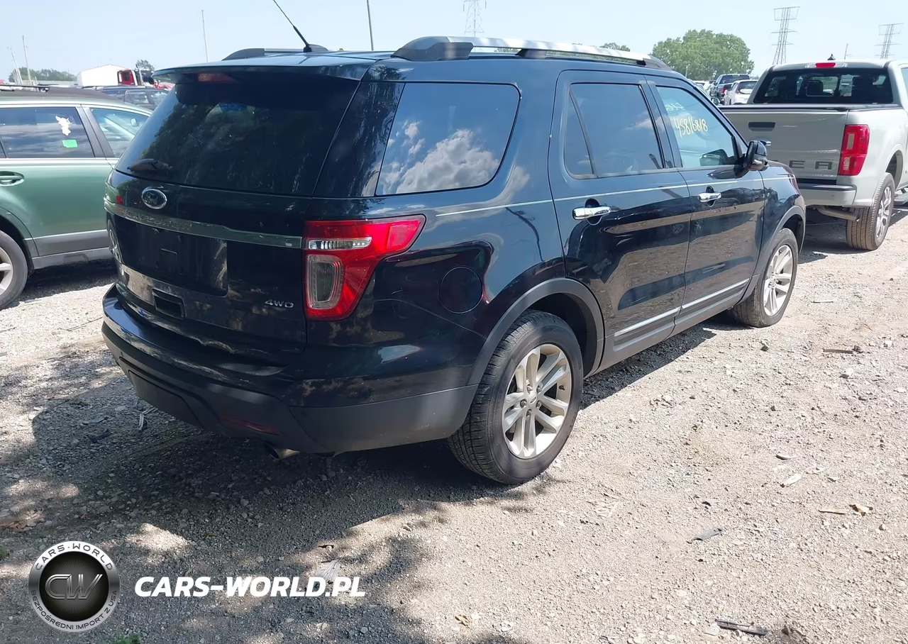 2012 Ford Explorer Xlt VIN:1FMHK8D81CGA55768 - 4