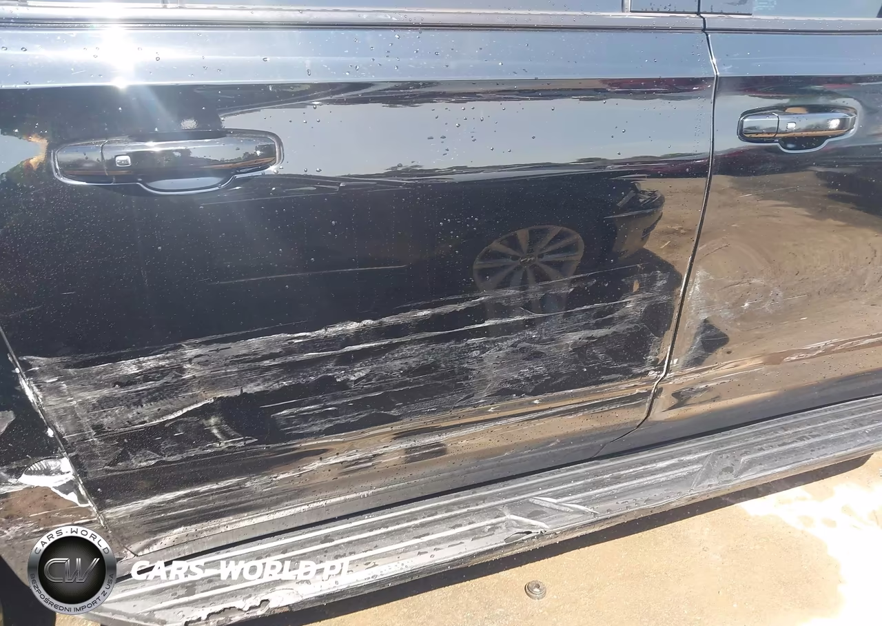 2023 Chevrolet Suburban 4Wd Rst VIN:1GNSKEKD9PR125091 - 17