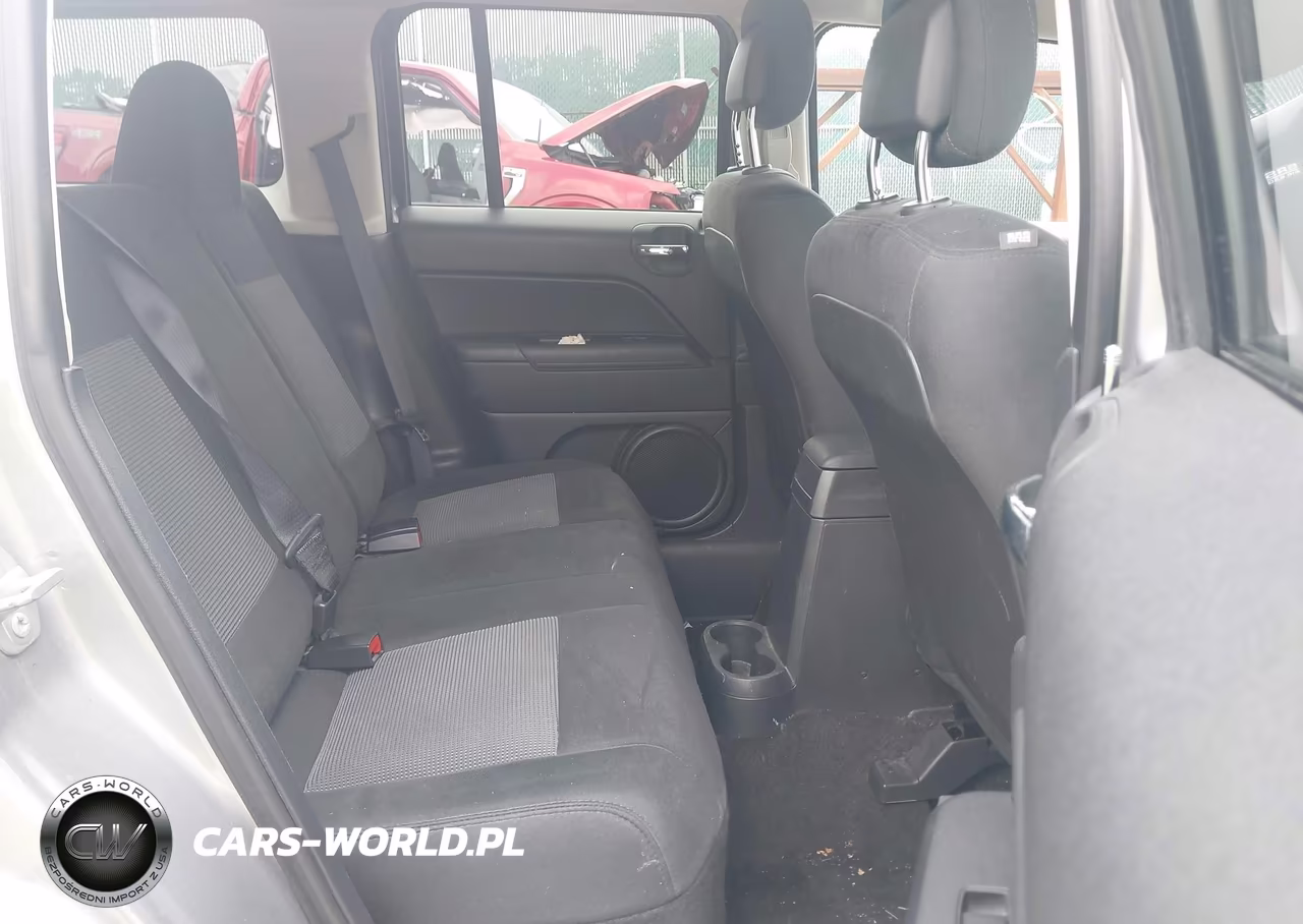 2015 Jeep Patriot Latitude VIN:1C4NJRFB7FD348718 - 8