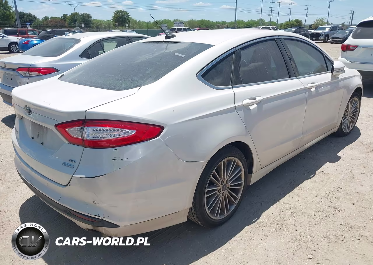 2015 Ford Fusion Se VIN:3FA6P0HD2FR193828 - 4