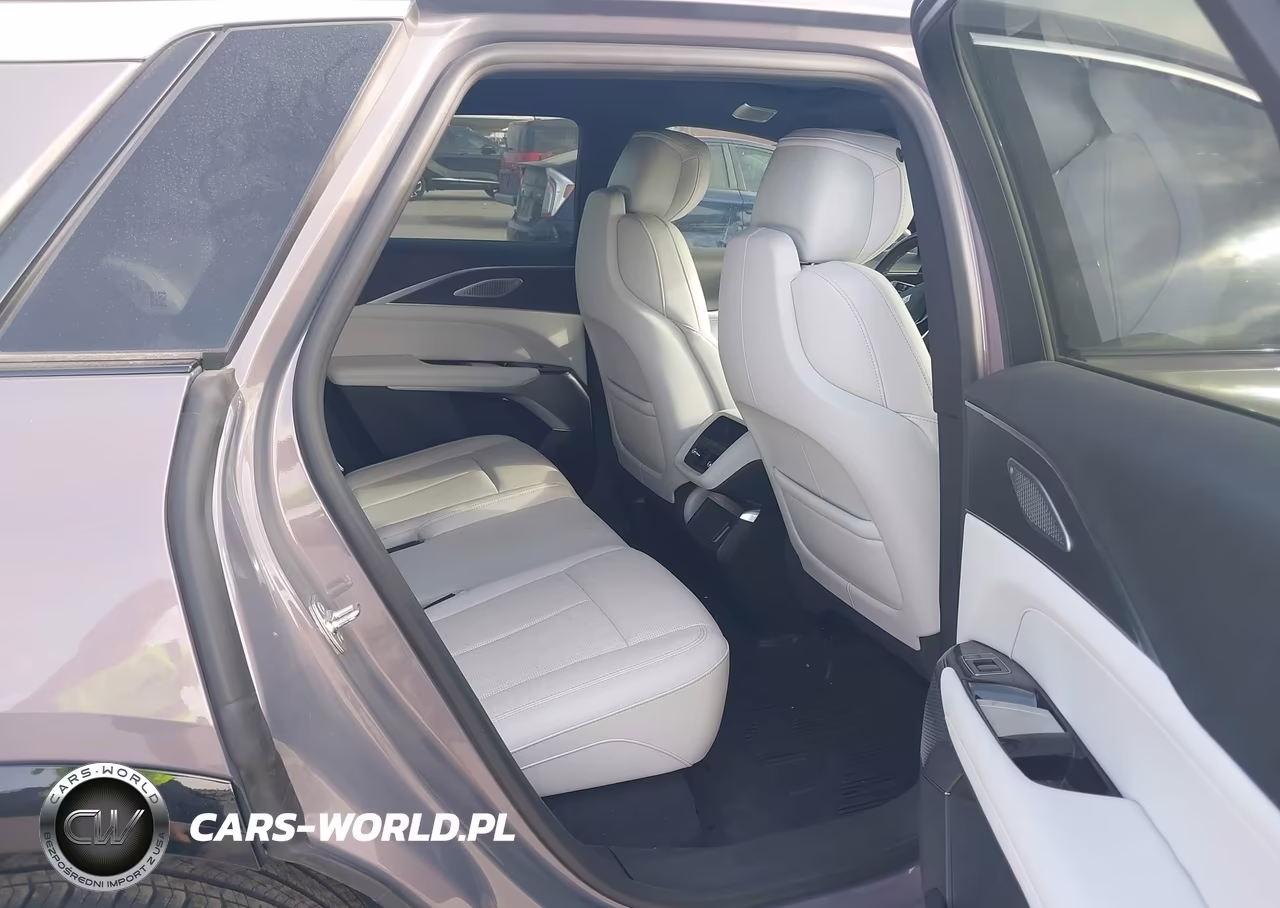 2026 Cadillac Lyriq Premium Luxury Awd VIN:1GYKPRRL2TZ300283 - 8