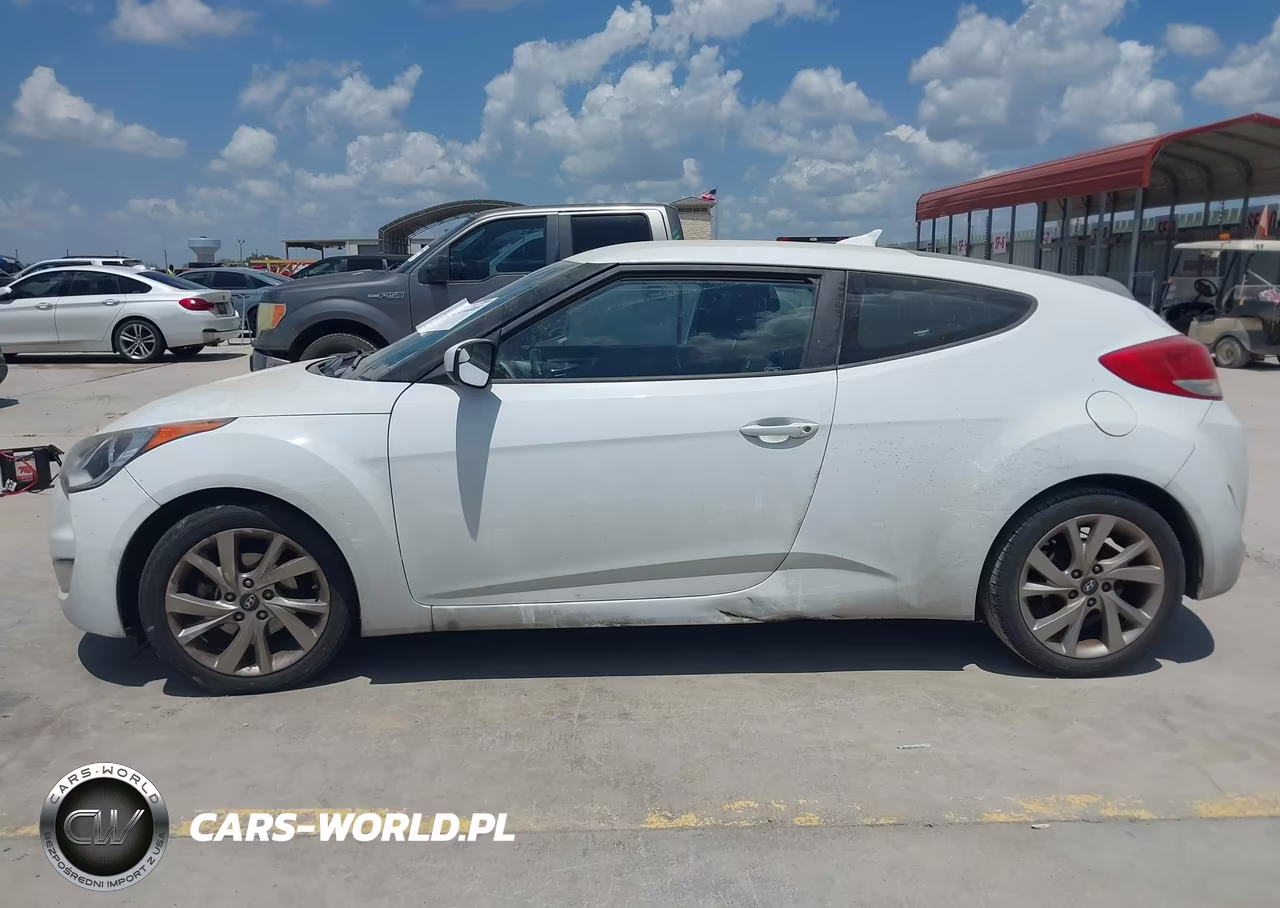 2017 Hyundai Veloster VIN:KMHTC6ADXHU306244 - 13