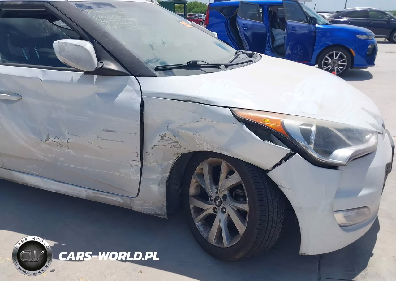 2017 Hyundai Veloster VIN:KMHTC6ADXHU306244 - 6