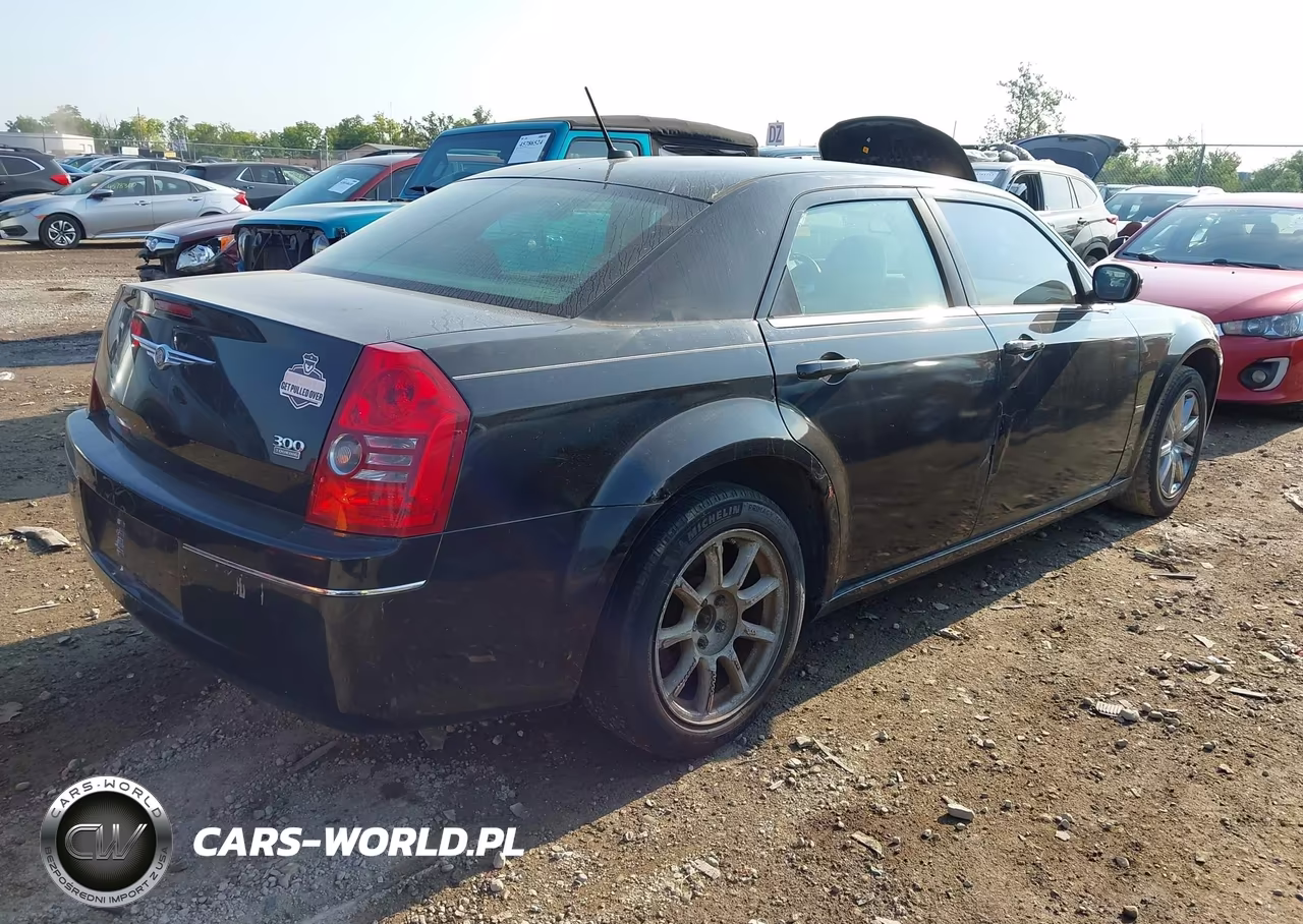 2008 Chrysler 300 Touring VIN:2C3LA53G98H238022 - 4
