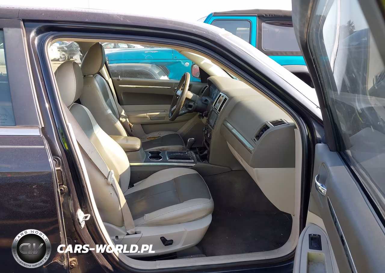 2008 Chrysler 300 Touring VIN:2C3LA53G98H238022 - 5
