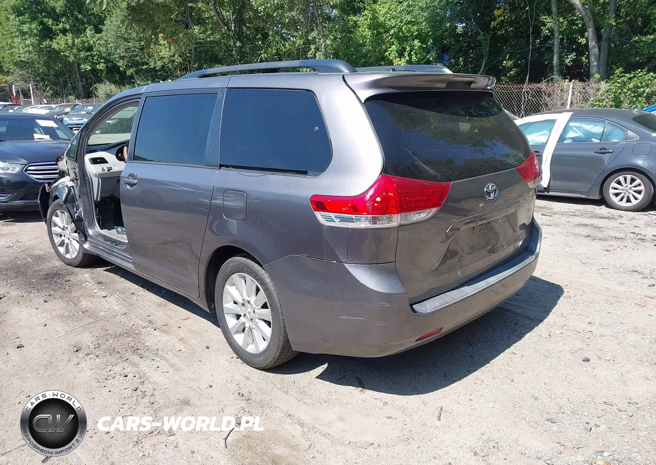2012 Toyota Sienna Xle 7 Passenger VIN:5TDDK3DC2CS035111 - 3