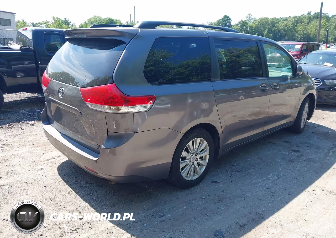 2012 Toyota Sienna Xle 7 Passenger VIN:5TDDK3DC2CS035111 - 4
