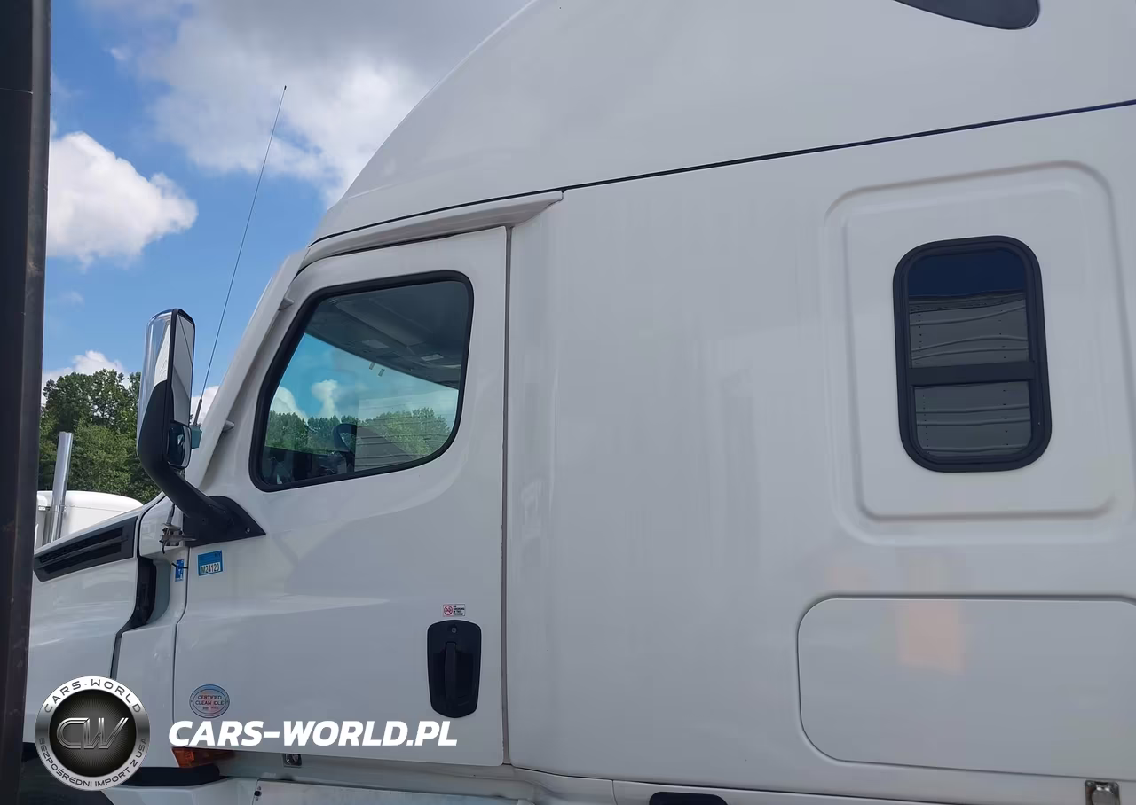 2021 Freightliner New Cascadia 126 VIN:1FUJHHDR3MLMK3964 - 14