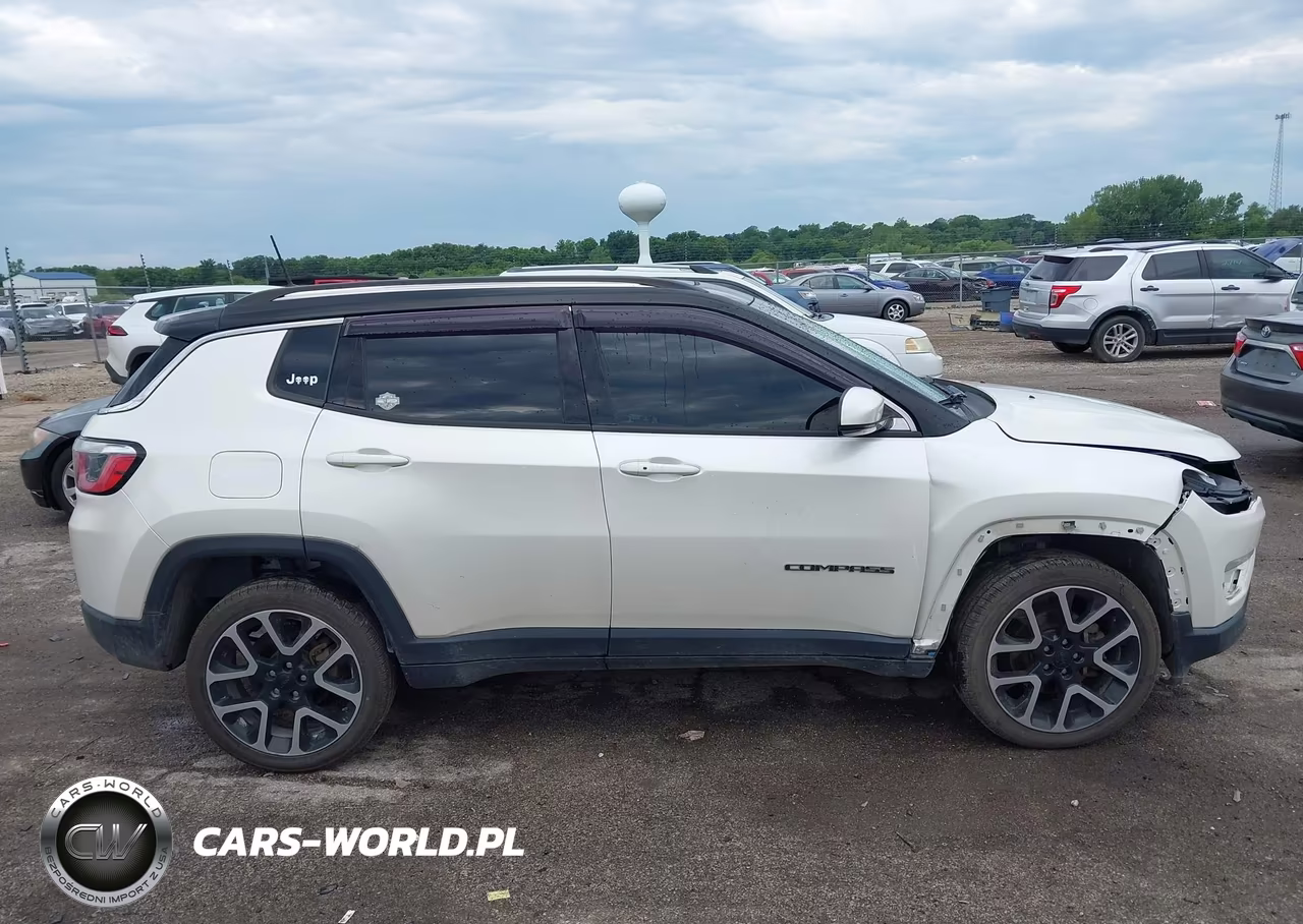 2018 Jeep Compass Limited 4X4 VIN:3C4NJDCB6JT116590 - 13