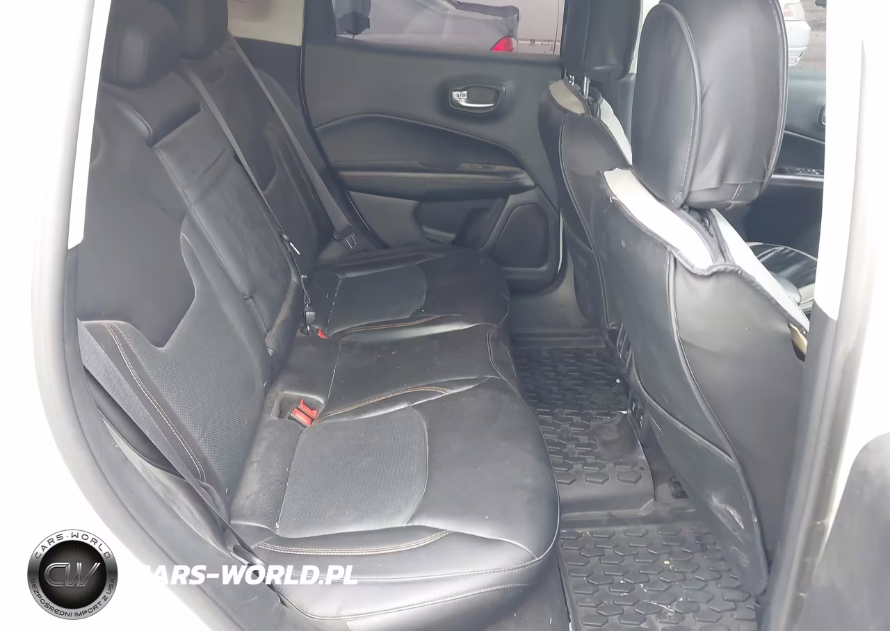 2018 Jeep Compass Limited 4X4 VIN:3C4NJDCB6JT116590 - 8