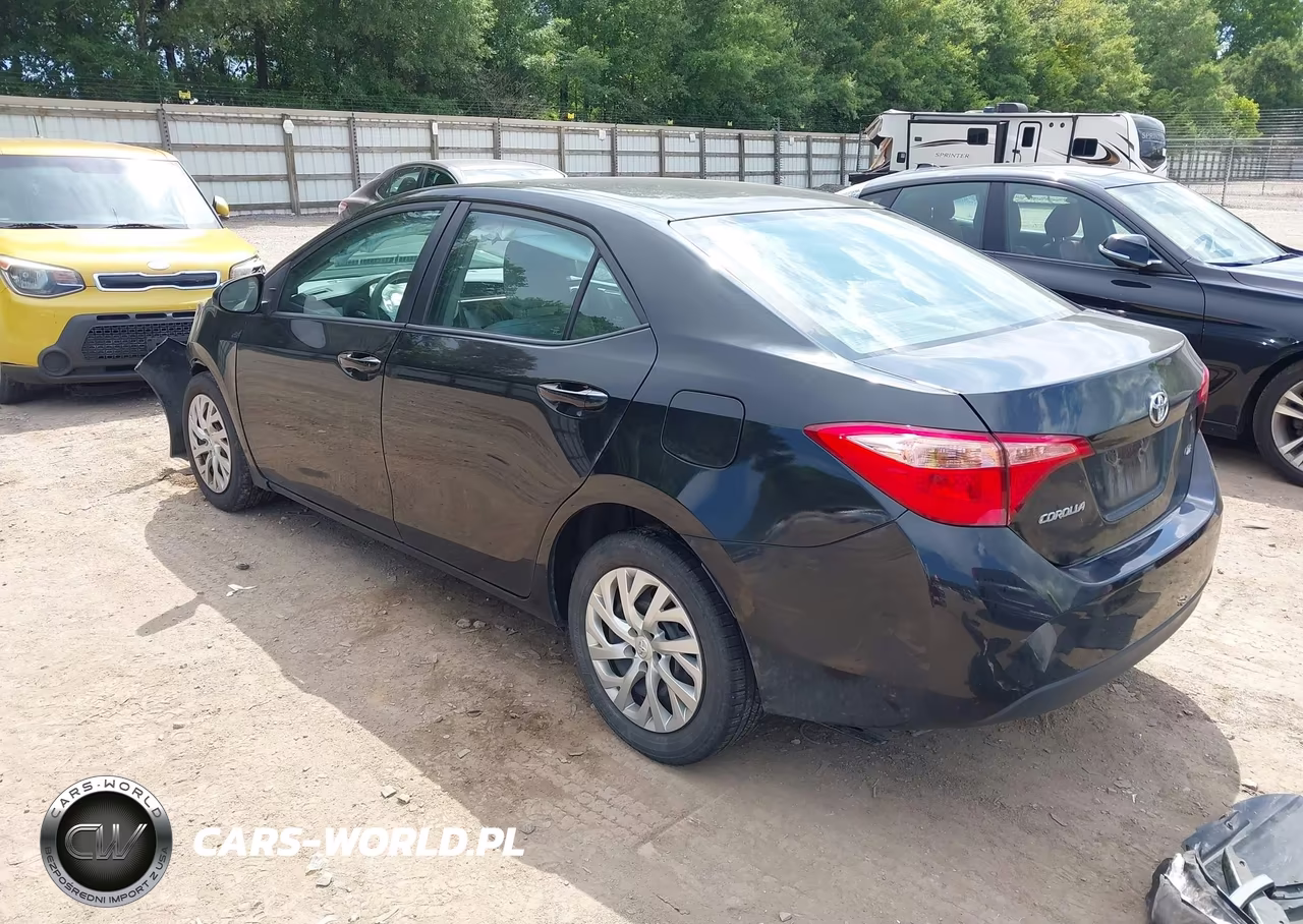 2019 Toyota Corolla Le VIN:2T1BURHE0KC186049 - 3