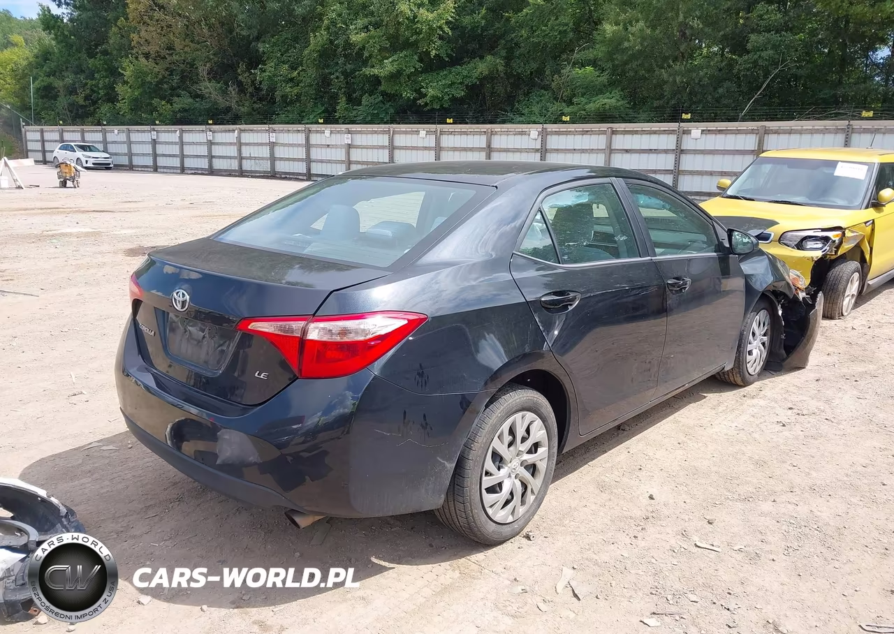 2019 Toyota Corolla Le VIN:2T1BURHE0KC186049 - 4