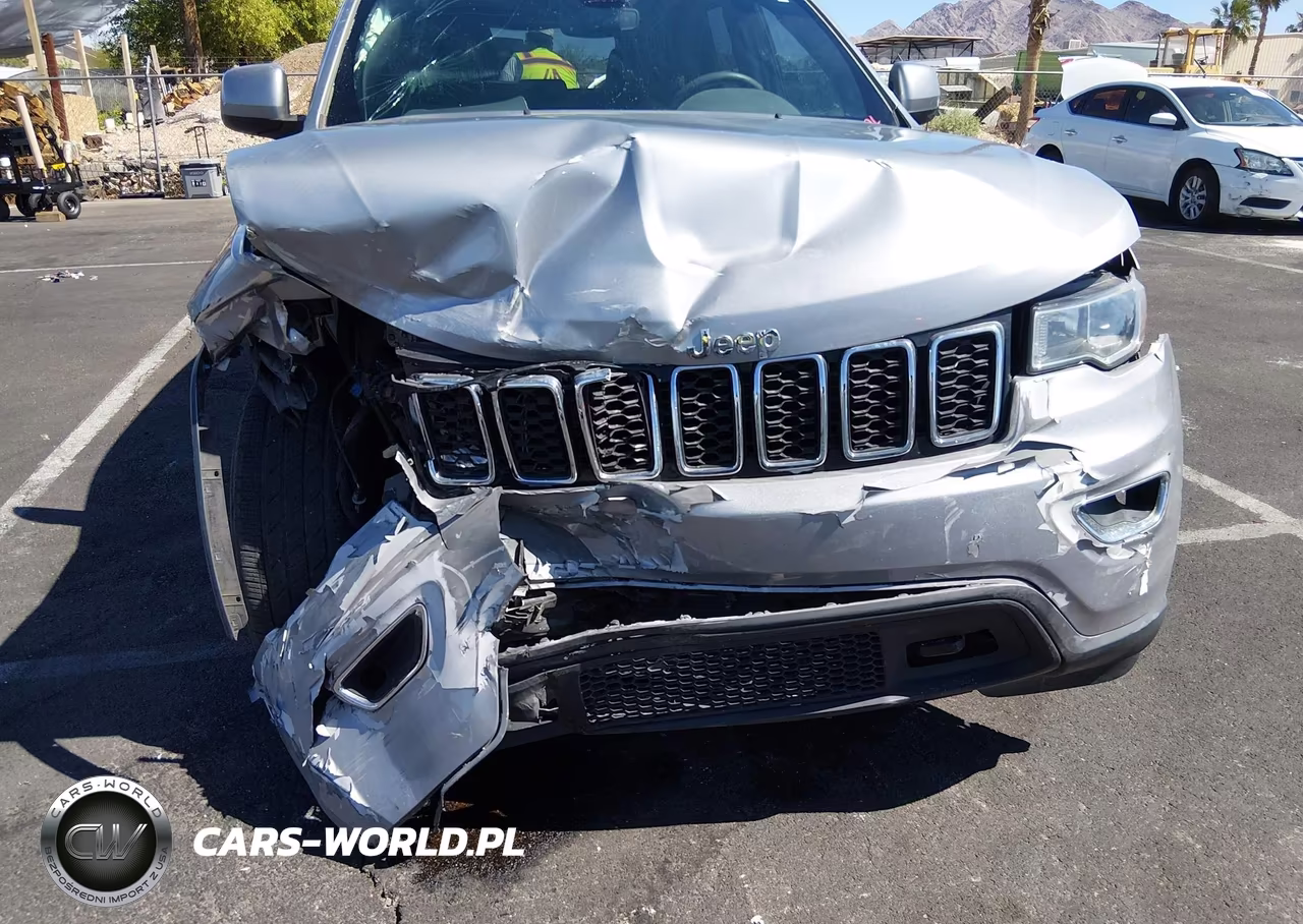 2018 Jeep Grand Cherokee Laredo E 4X4 VIN:1C4RJFAG6JC401698 - 6