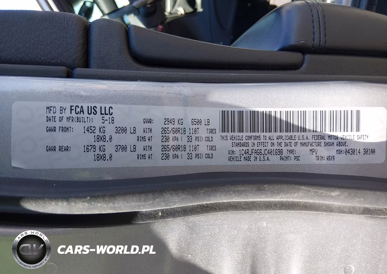 2018 Jeep Grand Cherokee Laredo E 4X4 VIN:1C4RJFAG6JC401698 - 9