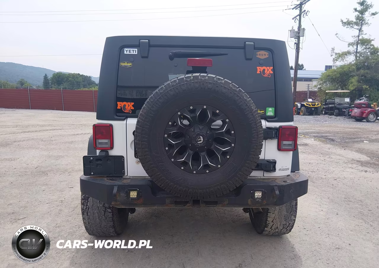 2017 Jeep Wrangler Unlimited Sport VIN:1C4BJWDG0HL554276 - 16