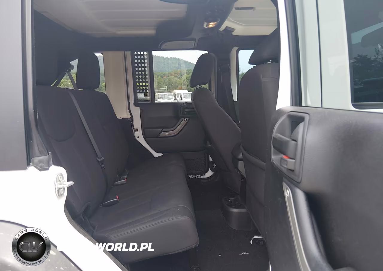 2017 Jeep Wrangler Unlimited Sport VIN:1C4BJWDG0HL554276 - 8