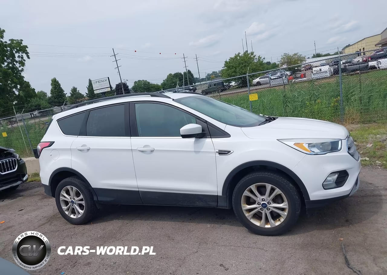 2018 Ford Escape Se VIN:1FMCU9G9XJUB48592 - 13