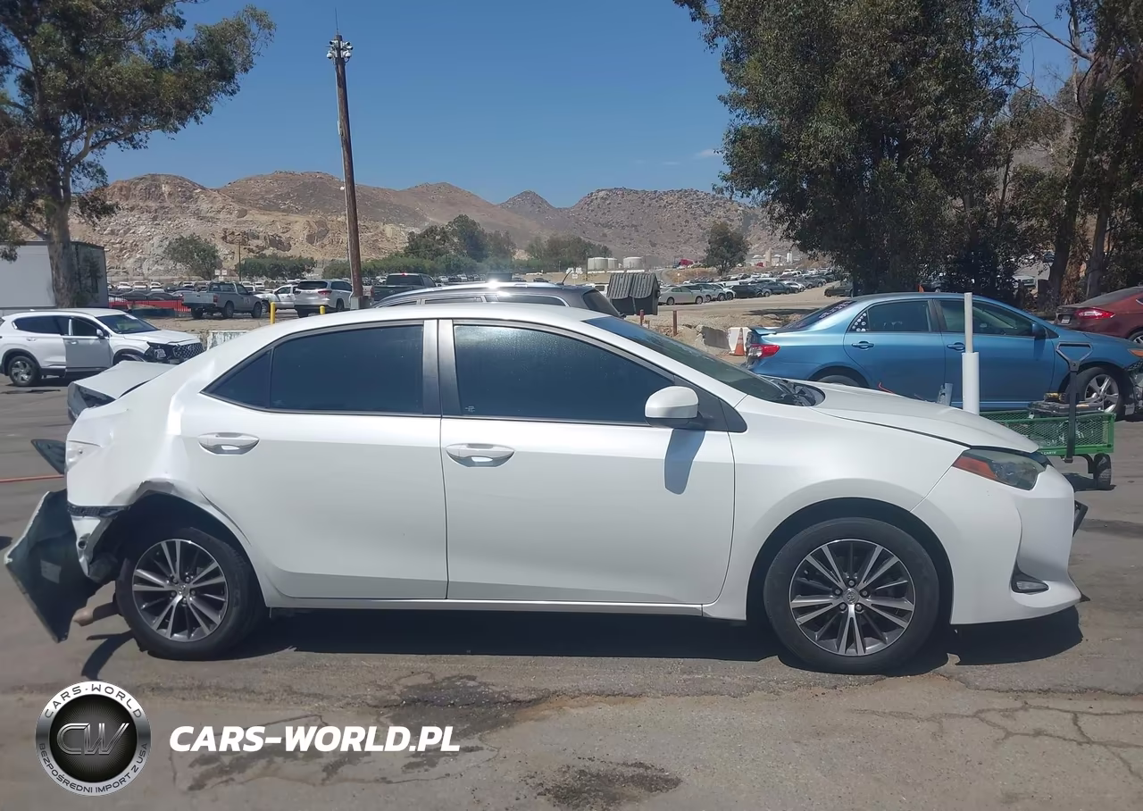 2017 Toyota Corolla Le VIN:5YFBURHE8HP674223 - 14