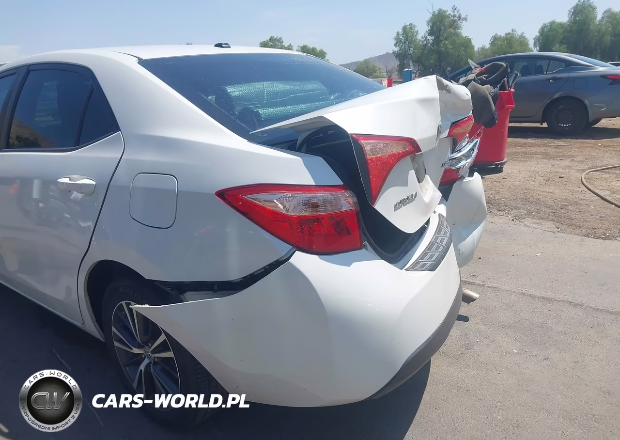 2017 Toyota Corolla Le VIN:5YFBURHE8HP674223 - 18